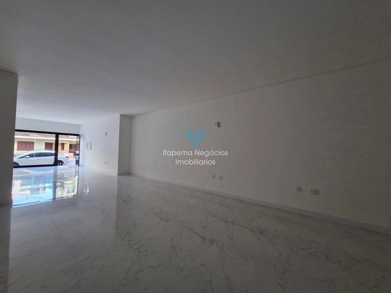 Sala comercial em Meia Praia.  Segunda quadra: 5ª foto da galeria de imagens do imóvel