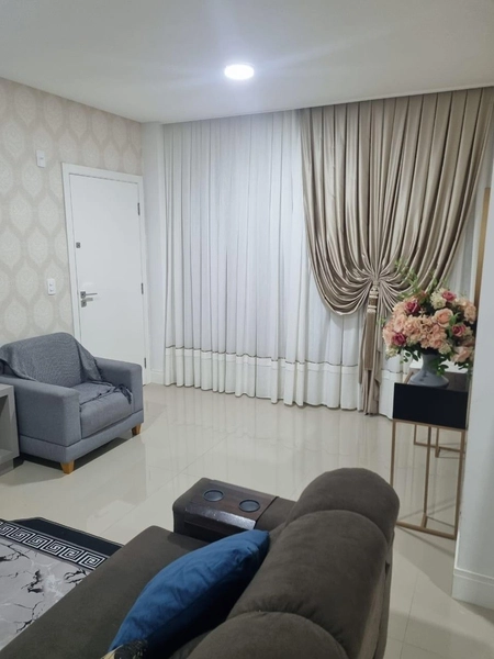 Locação de Temporada – Meia Praia | Quadra Mar: 2ª foto da galeria de imagens do imóvel