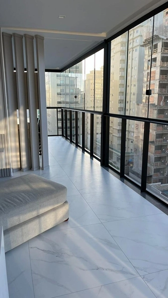 Apartamento à venda na Meia Praia – Itapema/SC: 1ª foto da galeria de imagens do imóvel