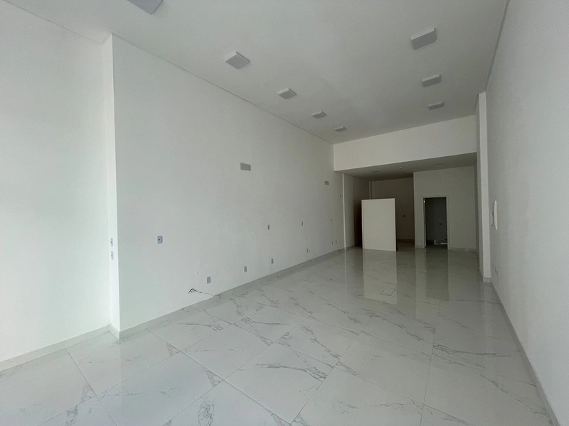 LOCAÇÃO DE SALA COMERCIAL NO CENTRO: 3ª foto da galeria de imagens do imóvel
