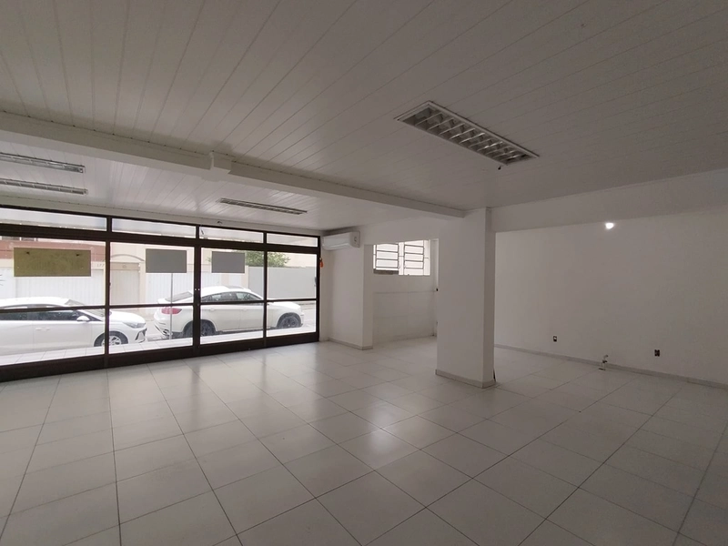 Sala Comercial para Locação – Centro de Itapema: 4ª foto da galeria de imagens do imóvel