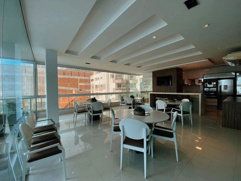 Um novo horizonte de exclusividade em Meia Praia, Itapema.: 7ª foto da galeria de imagens do imóvel