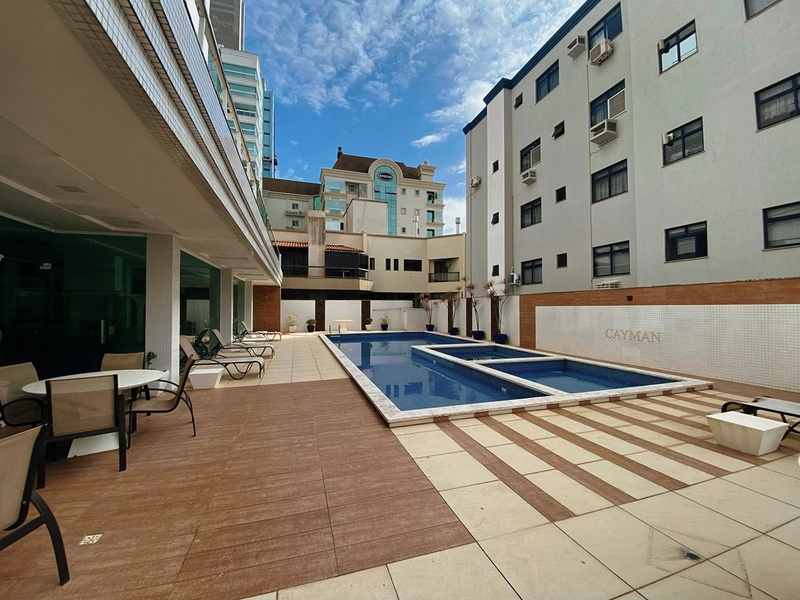 Um novo horizonte de exclusividade em Meia Praia, Itapema.: 2ª foto da galeria de imagens do imóvel