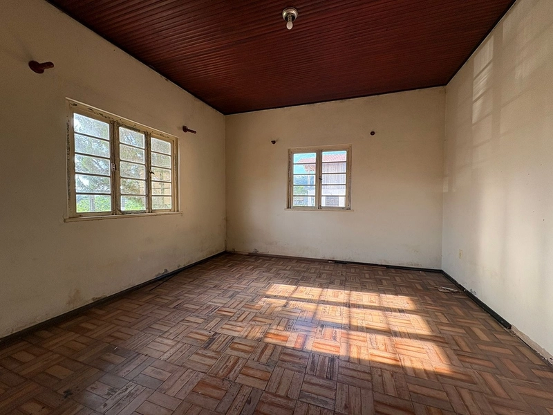 Casa à Venda – Amplo Terreno de 1.200m²: 5ª foto da galeria de imagens do imóvel
