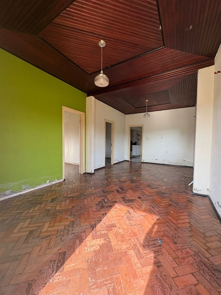 Casa à Venda – Amplo Terreno de 1.200m²: 8ª foto da galeria de imagens do imóvel