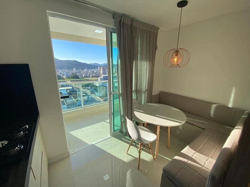 Apartamento com  2 dormitórios 1 suíte, semi - mobiliado.: 8ª foto da galeria de imagens do imóvel