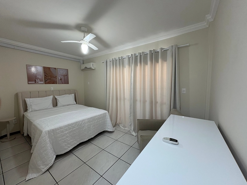 REALIZE UM SONHO! Apartamento Duplex na cobertura frente mar no bairro Meia Praia- Itapema SC: 4ª foto da galeria de imagens do imóvel