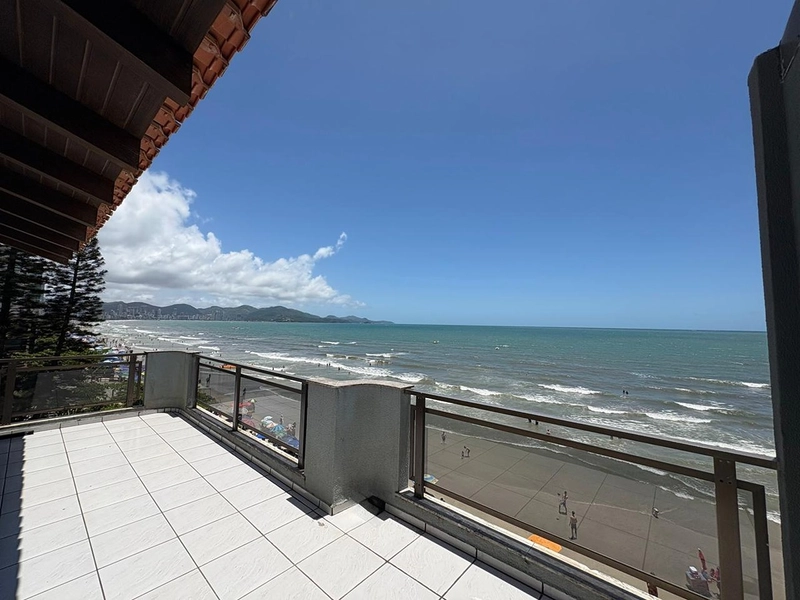 REALIZE UM SONHO! Apartamento Duplex na cobertura frente mar no bairro Meia Praia- Itapema SC: 7ª foto da galeria de imagens do imóvel