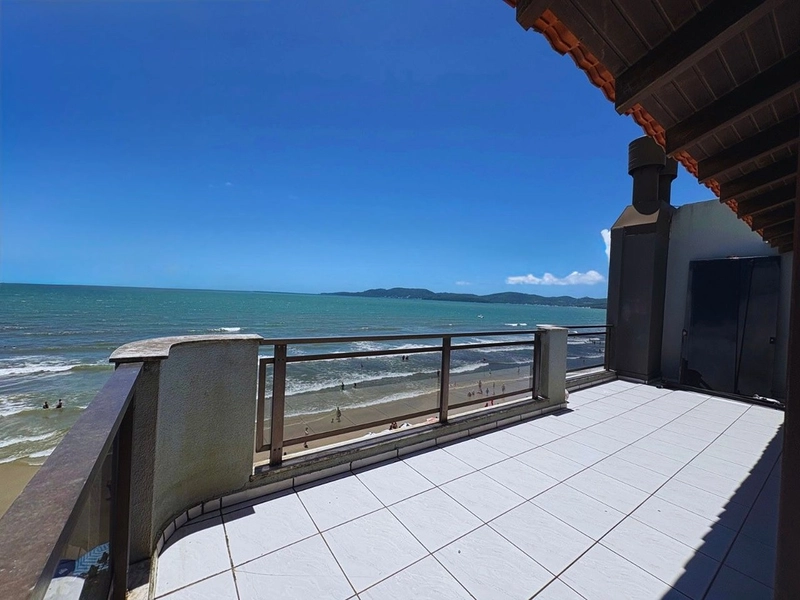 REALIZE UM SONHO! Apartamento Duplex na cobertura frente mar no bairro Meia Praia- Itapema SC: 9ª foto da galeria de imagens do imóvel