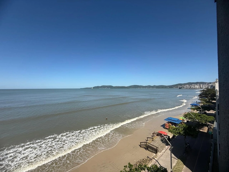 REALIZE UM SONHO! Apartamento Duplex na cobertura frente mar no bairro Meia Praia- Itapema SC: 11ª foto da galeria de imagens do imóvel