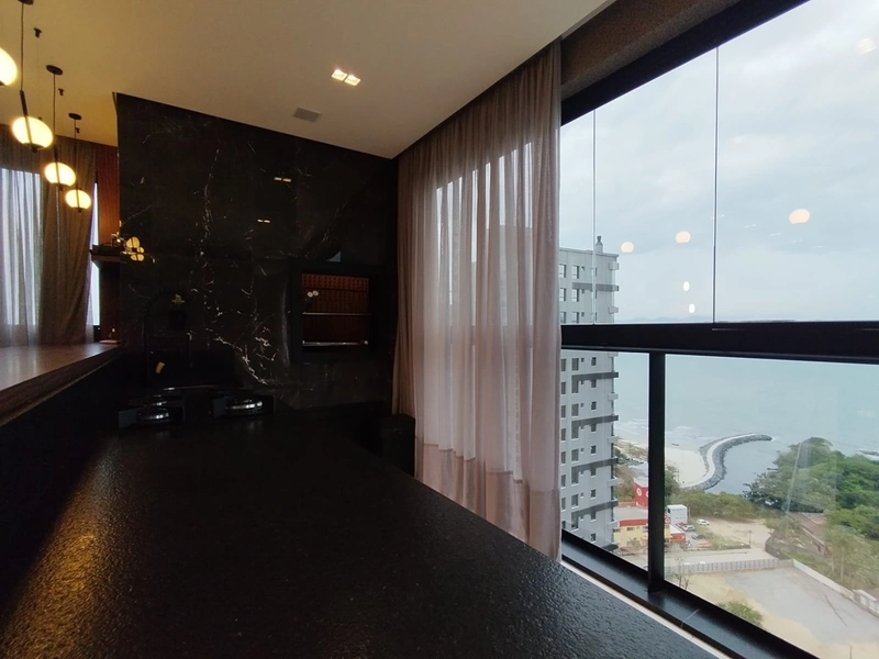 REALIZE UM SONHO! Belissima apartamento de alto padrão localizada no bairo Balneario Perequê com uma bela vista do mar: 14ª foto da galeria de imagens do imóvel