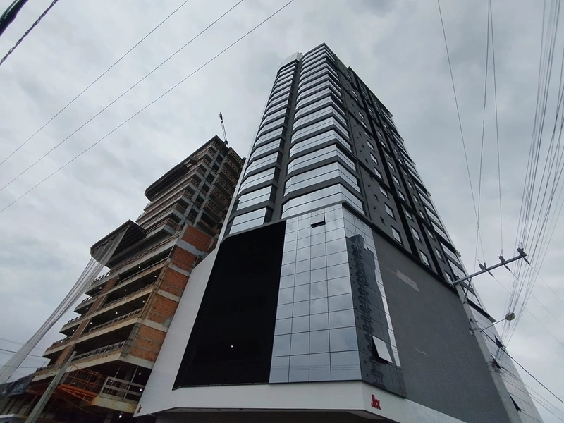 REALIZE UM SONHO! Belissima apartamento de alto padrão localizada no bairo Balneario Perequê com uma bela vista do mar: 1ª foto da galeria de imagens do imóvel