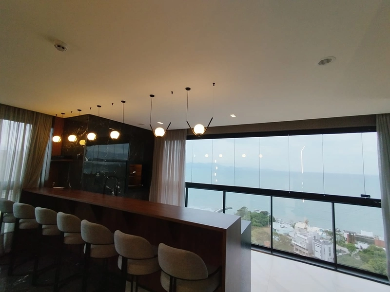 REALIZE UM SONHO! Belissima apartamento de alto padrão localizada no bairo Balneario Perequê com uma bela vista do mar: 12ª foto da galeria de imagens do imóvel