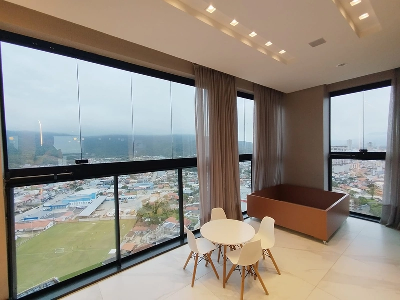 REALIZE UM SONHO! Belissima apartamento de alto padrão localizada no bairo Balneario Perequê com uma bela vista do mar: 8ª foto da galeria de imagens do imóvel