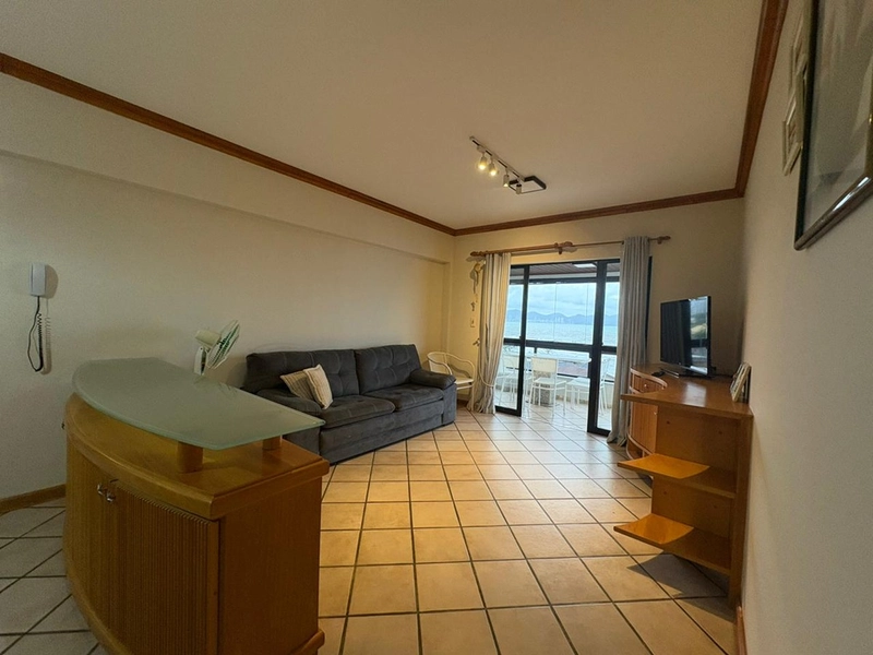 Apartamento bem localizado na avenida principal do bairro Perequê Porto Belo: 3ª foto da galeria de imagens do imóvel