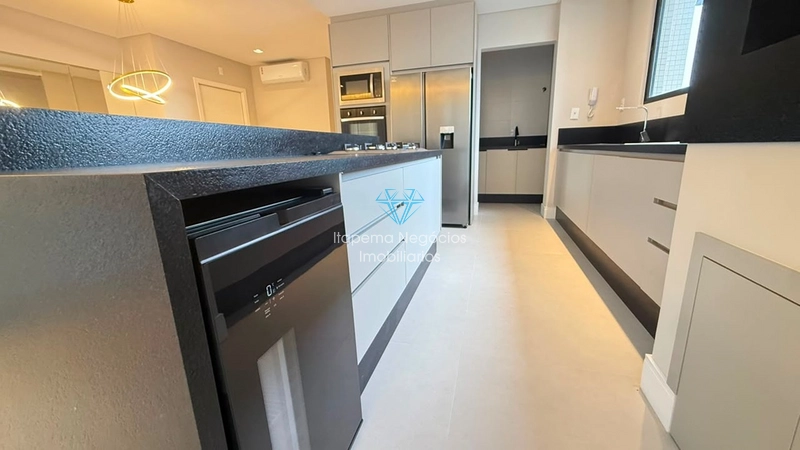 Apartamento 3 Dormitórios Sendo 3 Suítes . Quadra mar, Meia Praia.: 6ª foto da galeria de imagens do imóvel