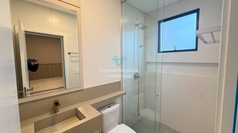 Apartamento 3 Dormitórios Sendo 3 Suítes . Quadra mar, Meia Praia.: 14ª foto da galeria de imagens do imóvel