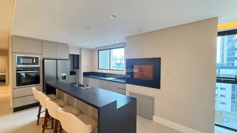 Apartamento 3 Dormitórios Sendo 3 Suítes . Quadra mar, Meia Praia.: 3ª foto da galeria de imagens do imóvel