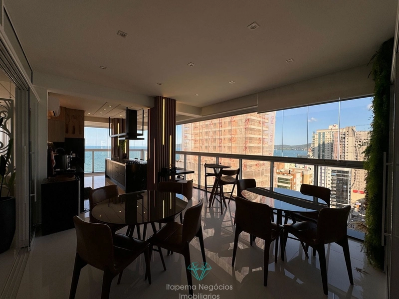 APARTAMENTO EM MEIA PRAIA ITAPEMA - 4 SUÍTES, 5 VAGAS - MOBILIADO.: 9ª foto da galeria de imagens do imóvel