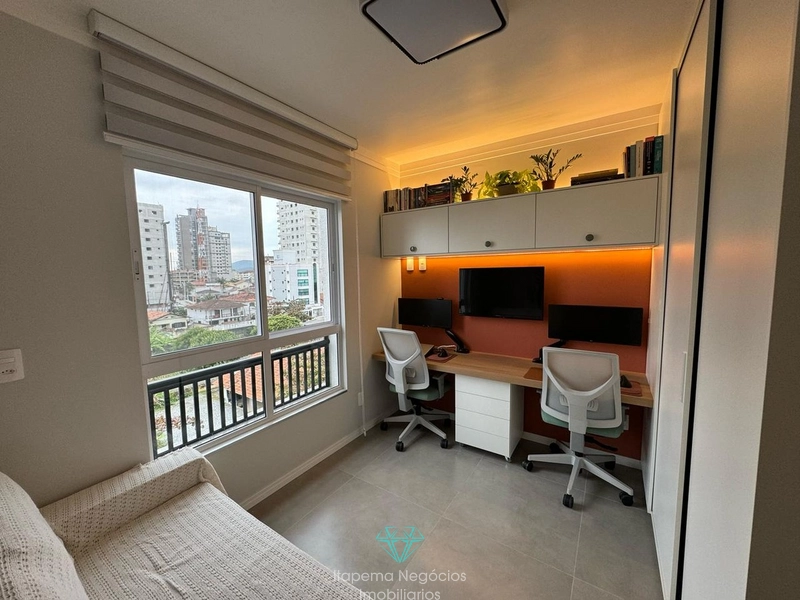 Apartamento mobiliado e equipado, 1 suíte+1 demi-suíte, a 450m do Mar.: 15ª foto da galeria de imagens do imóvel