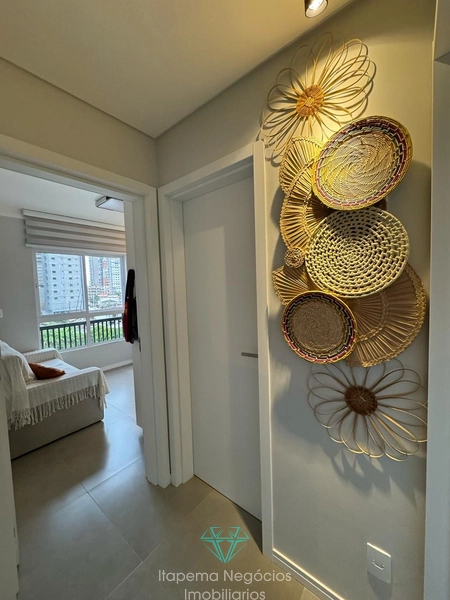 Apartamento mobiliado e equipado, 1 suíte+1 demi-suíte, a 450m do Mar.: 14ª foto da galeria de imagens do imóvel