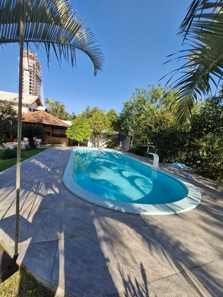 Casa de alto padrão, em Itapema/ SC.: 5ª foto da galeria de imagens do imóvel