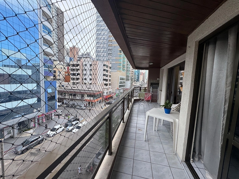 Apartamento à venda – Frente Avenida: 3ª foto da galeria de imagens do imóvel