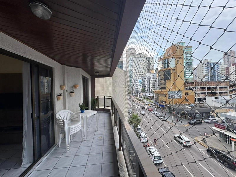 Apartamento à venda – Frente Avenida: 4ª foto da galeria de imagens do imóvel