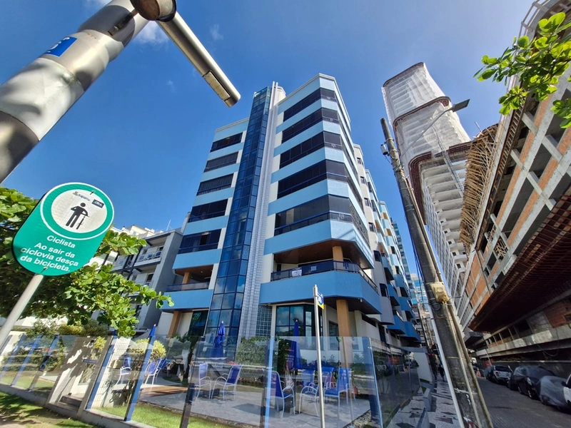 Conforto e exclusividade de frente para o mar em Meia Praia: 29ª foto da galeria de imagens do imóvel