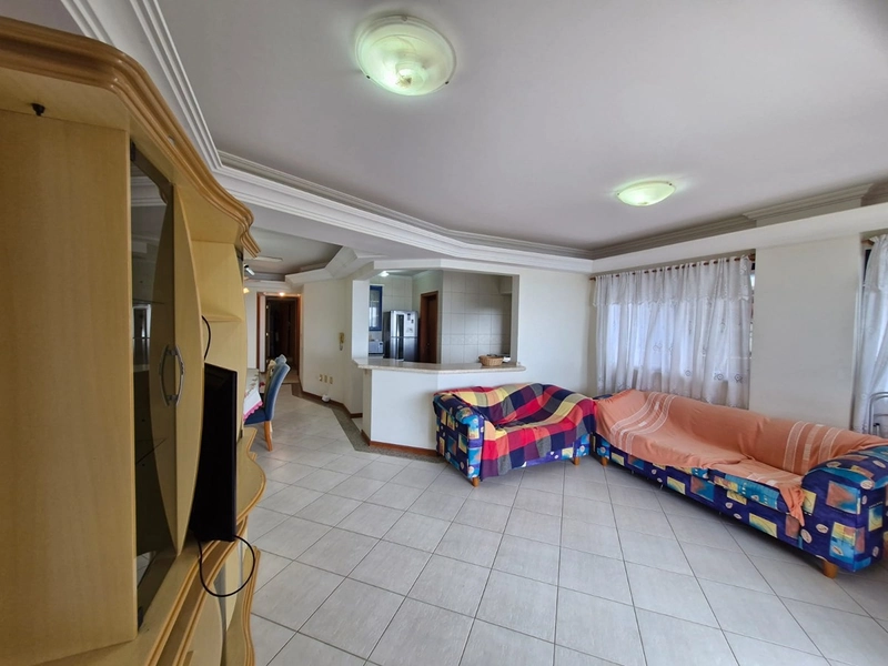 Conforto e exclusividade de frente para o mar em Meia Praia: 22ª foto da galeria de imagens do imóvel