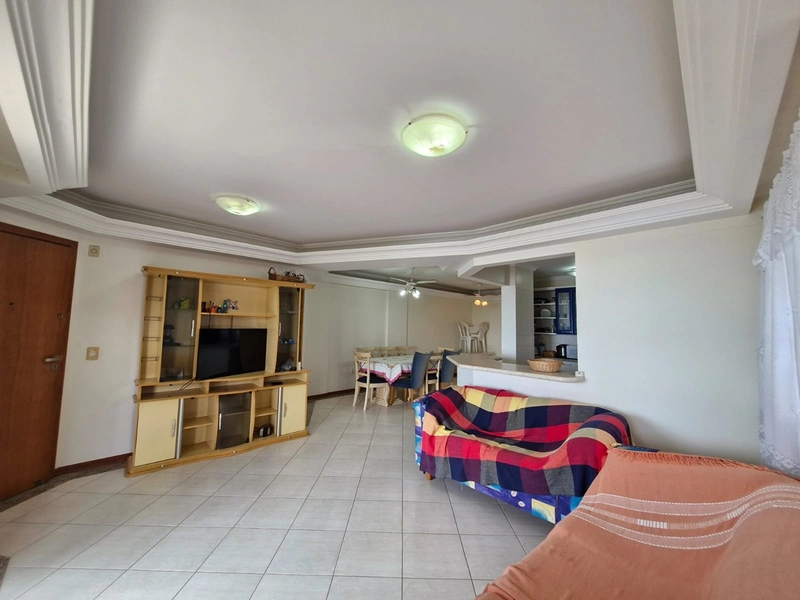 Conforto e exclusividade de frente para o mar em Meia Praia: 7ª foto da galeria de imagens do imóvel