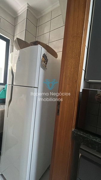 3 Dormitórios Sendo 1 Suíte    Meia Praia - Itapema / SC: 5ª foto da galeria de imagens do imóvel