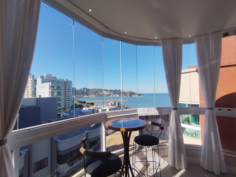 Apartamento mobiliado com vista para o mar localizado no Centro de Itapema: 1ª foto da galeria de imagens do imóvel