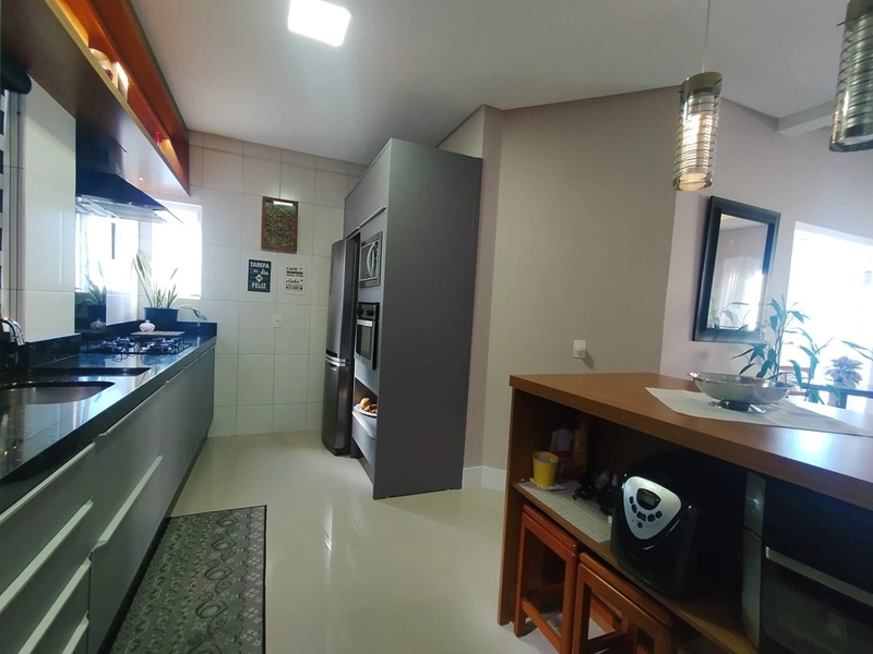 Apartamento mobiliado com vista para o mar localizado no Centro de Itapema: 7ª foto da galeria de imagens do imóvel