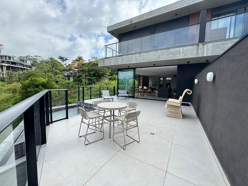 Mansão à Venda – Canto da Praia | Itapema: 5ª foto da galeria de imagens do imóvel