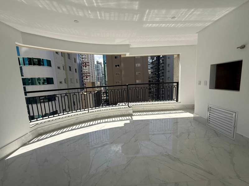 Apartamento à Venda em Meia Praia – Alto Padrão: 5ª foto da galeria de imagens do imóvel