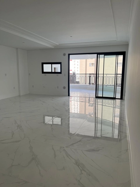 Apartamento à Venda em Meia Praia – Alto Padrão: 6ª foto da galeria de imagens do imóvel