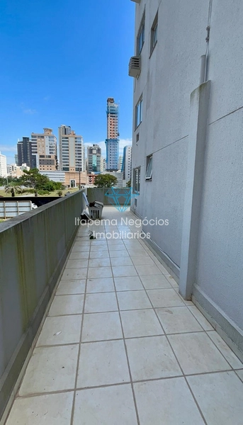 LOCAÇÃO – APARTAMENTO DIFERENCIADO QUADRA MAR: 8ª foto da galeria de imagens do imóvel