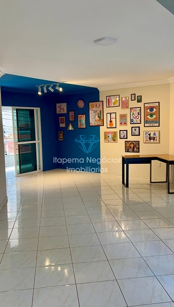 LOCAÇÃO – APARTAMENTO DIFERENCIADO QUADRA MAR: 2ª foto da galeria de imagens do imóvel