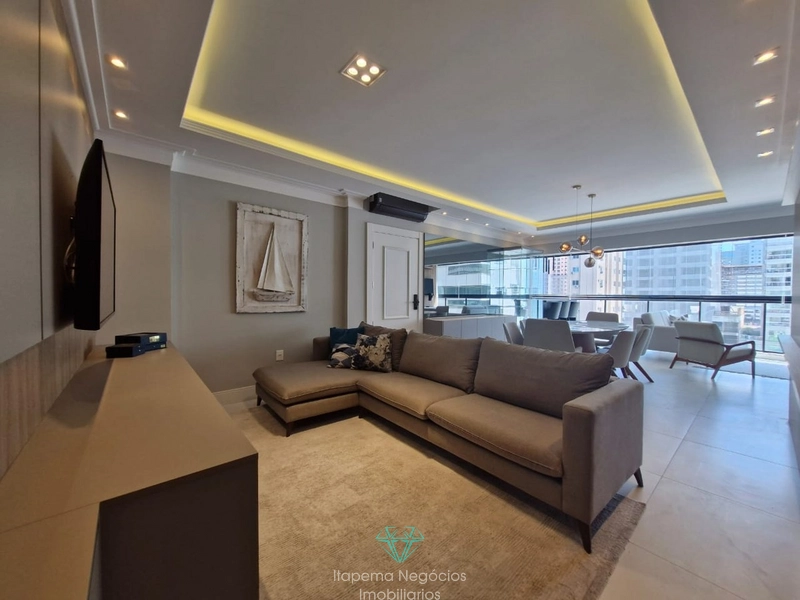Apartamento 4 Suítes - Meia Praia: 21ª foto da galeria de imagens do imóvel