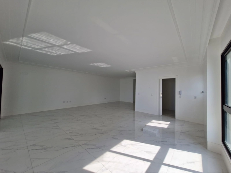 APARTAMENTO À VENDA – ALTO PADRÃO FRENTE AVENIDA: 7ª foto da galeria de imagens do imóvel