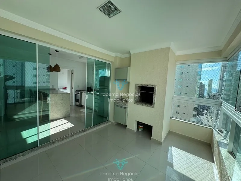 Apartamento 3 suítes, 2 vagas - Meia Praia: 2ª foto da galeria de imagens do imóvel
