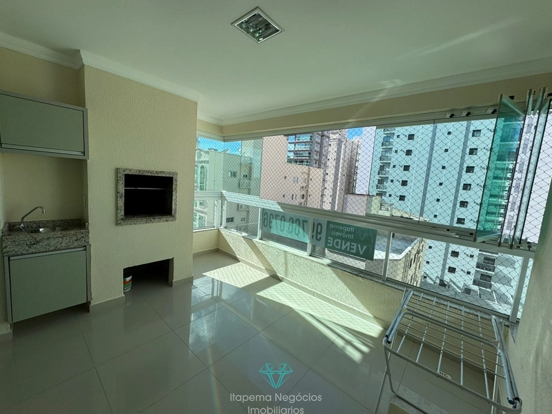 Apartamento 3 suítes, 2 vagas - Meia Praia: 4ª foto da galeria de imagens do imóvel
