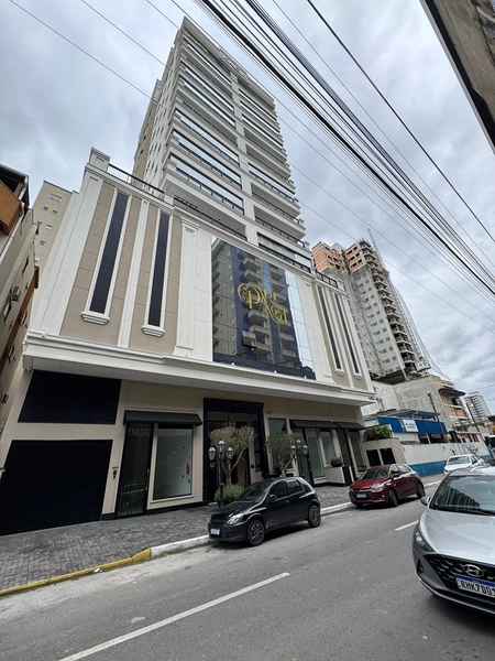 Luxo e conforto em meia praia: apartamento de 3 suítes muito bem localizado em Meia Praia-Itapema: 2ª foto da galeria de imagens do imóvel