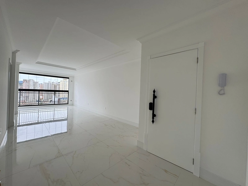 Luxo e conforto em meia praia: apartamento de 3 suítes muito bem localizado em Meia Praia-Itapema: 22ª foto da galeria de imagens do imóvel