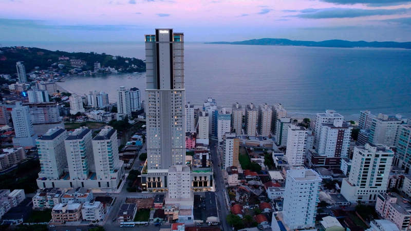Com 4 suítes amplas proporcionando privacidade e espaço para viver.: 5ª foto da galeria de imagens do imóvel
