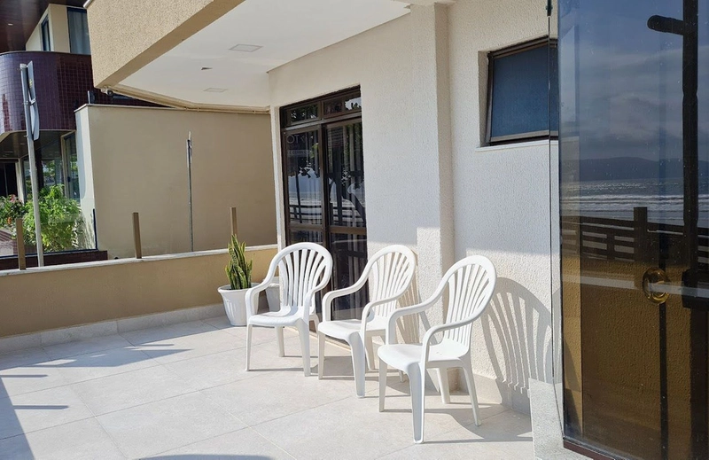 Apartamento Frente Mar – Pé na Areia | Meia Praia – Itapema: 2ª foto da galeria de imagens do imóvel