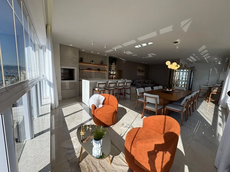 4 suítes 3 vagas - Mobiliado e decorado com vista mar.: 12ª foto da galeria de imagens do imóvel
