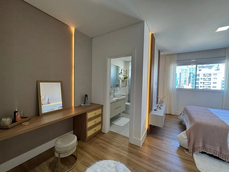 4 suítes 3 vagas - Mobiliado e decorado com vista mar.: 28ª foto da galeria de imagens do imóvel