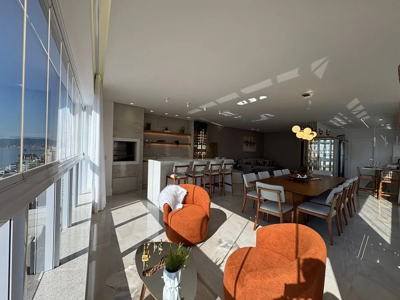 4 suítes 3 vagas - Mobiliado e decorado com vista mar.: 11ª foto da galeria de imagens do imóvel